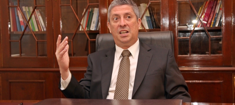  Ministro Bestard se interiorizó respecto al proceso de votación uruguayo
