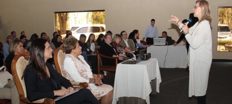 Proyectan creación de una Escuela de Liderazgo Político para Mujeres con apoyo de la USAID/CEAMSO